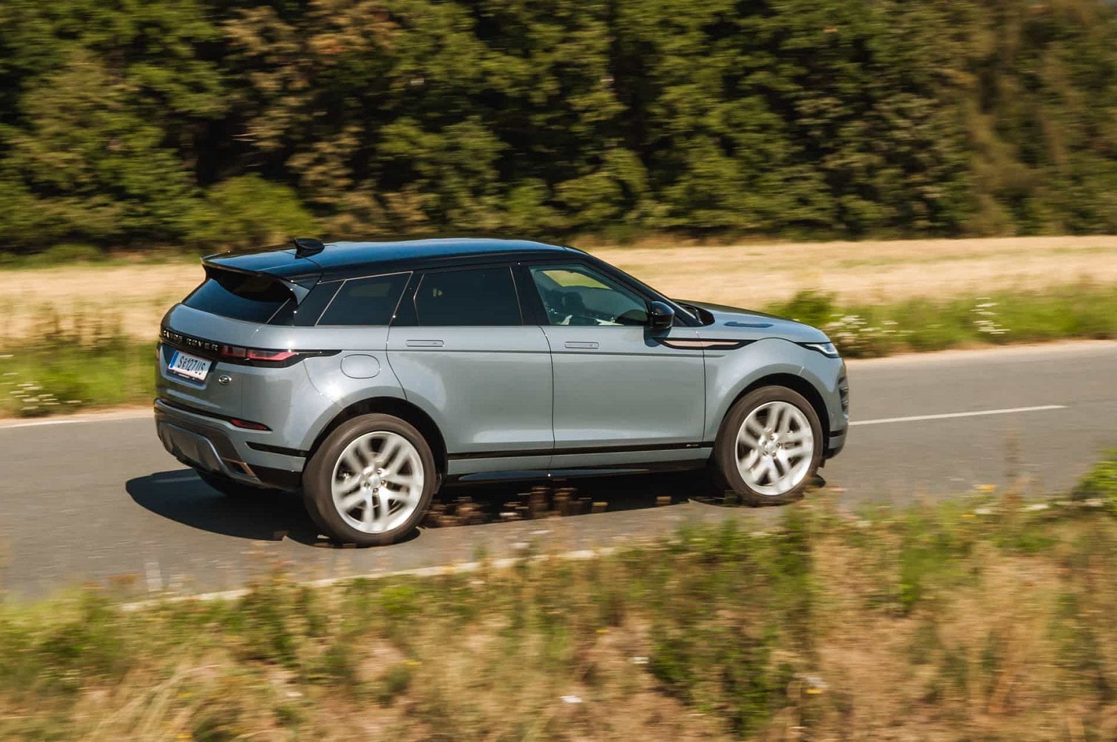 2019-09-Range-Rover-Evoque-2020-36-of-40.jpg