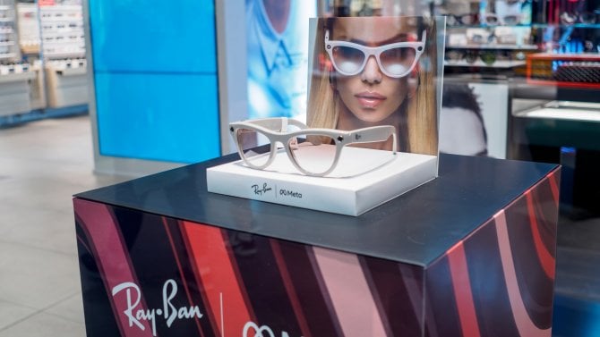 „Nová“ technologická vychytávka ze Silicon Valley. Google, Meta i Snap vracejí do hry chytré brýle s umělou inteligencí