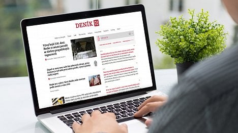 Český Deník N se dostal do zisku v řádech milionů. Pomáhají mu kauzy a dramatické dění
