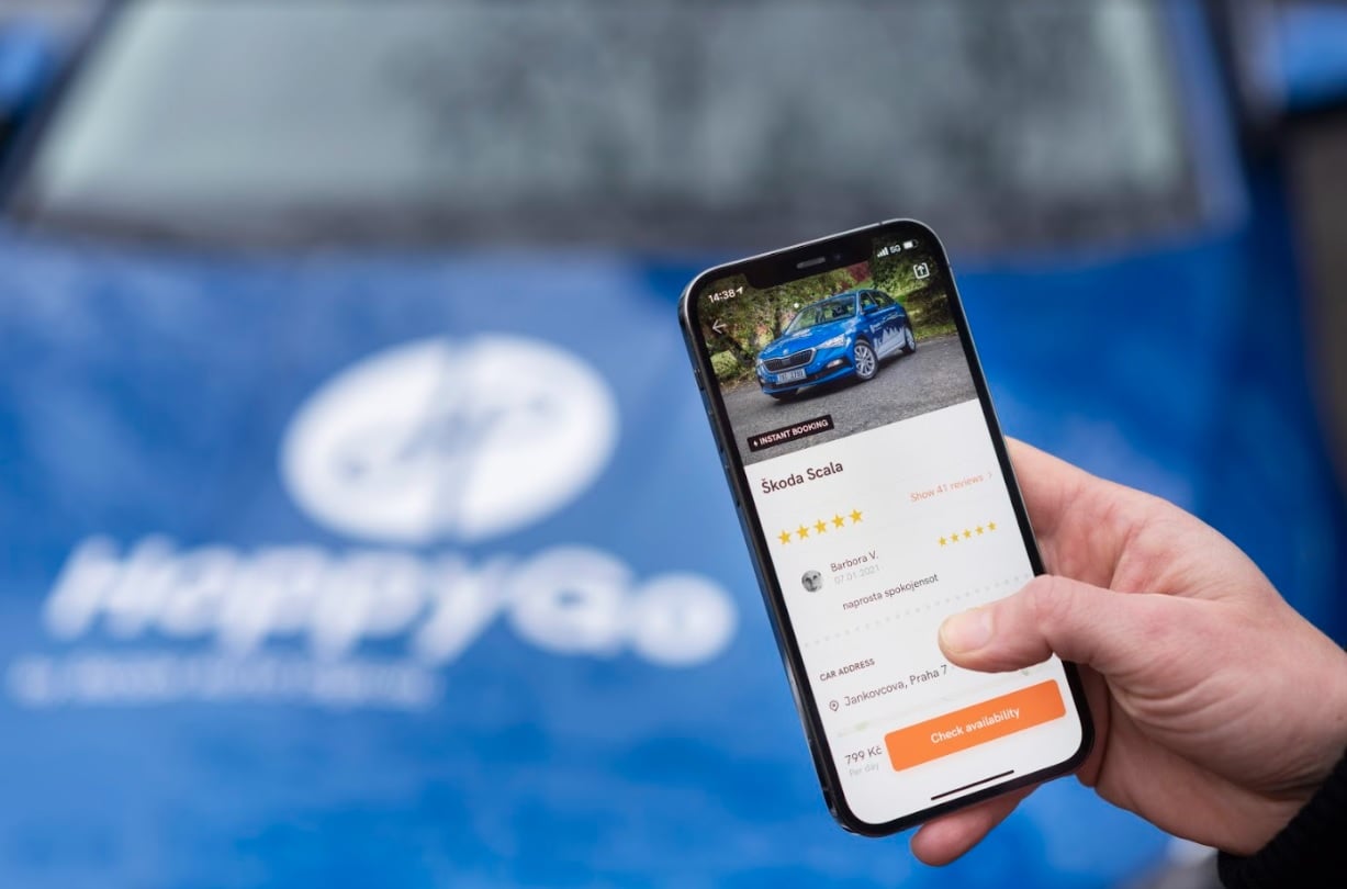 HoppyGo nabízí pronajímatelům aut i otevření vozu pomocí telematiky.
