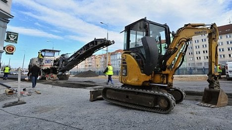 Náhledový obrázek - Objem zadaných veřejných zakázek ve stavebnictví klesl o téměř 40 procent