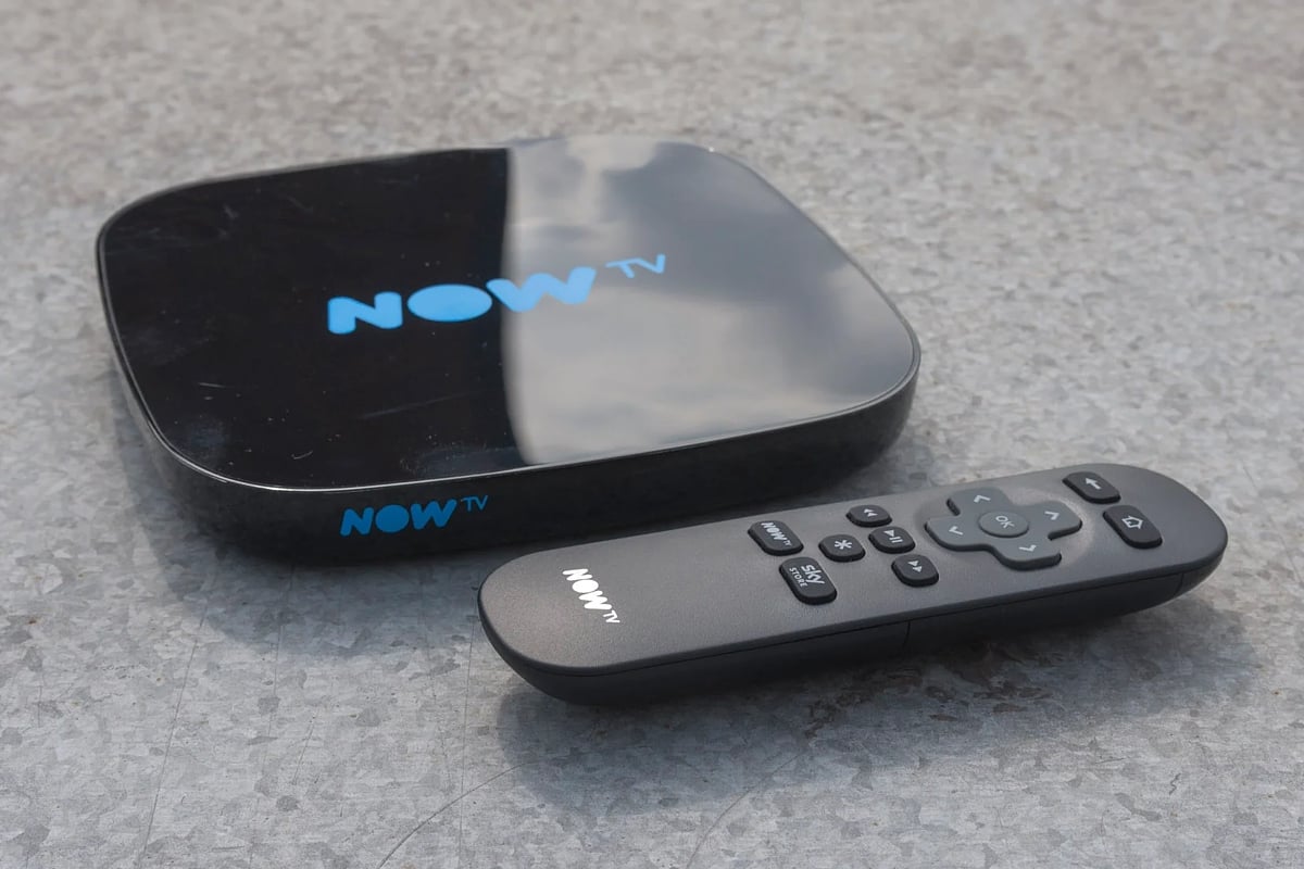 Přístroje pro operátory a zámořské verze