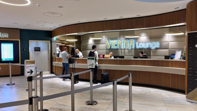 Salonek Vienna Lounge na letišti ve Vídni, Terminál 1. (16. 06. 2026)
