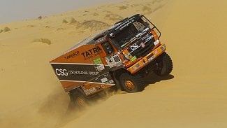 Náhledový obrázek - Africa Eco Race 2019: Tomeček opět v tempu