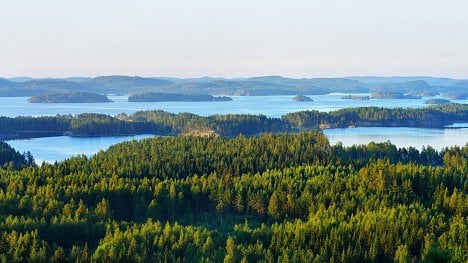 Náhledový obrázek - Elektroauta z lesa. Švédský Northvolt začne vyvíjet baterie, jejichž komponenty pocházejí ze stromů