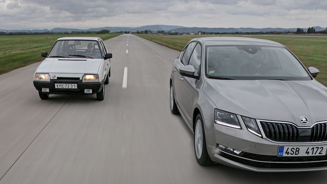 Galerie: Škoda Favorit (1987) vs. Škoda Octavia (2017) aneb 30 let vývoje za volantem