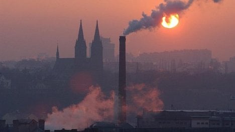 Náhledový obrázek - Praha chystá MHD zdarma v době smogových situací. Zvažuje zavedení nízkoemisní zóny