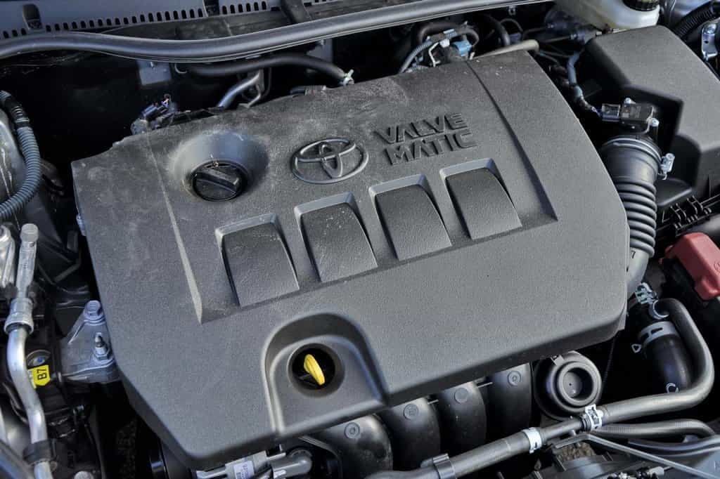 2013-05-toyota-auris-touring-sports-1-6-valvematic-6.jpg