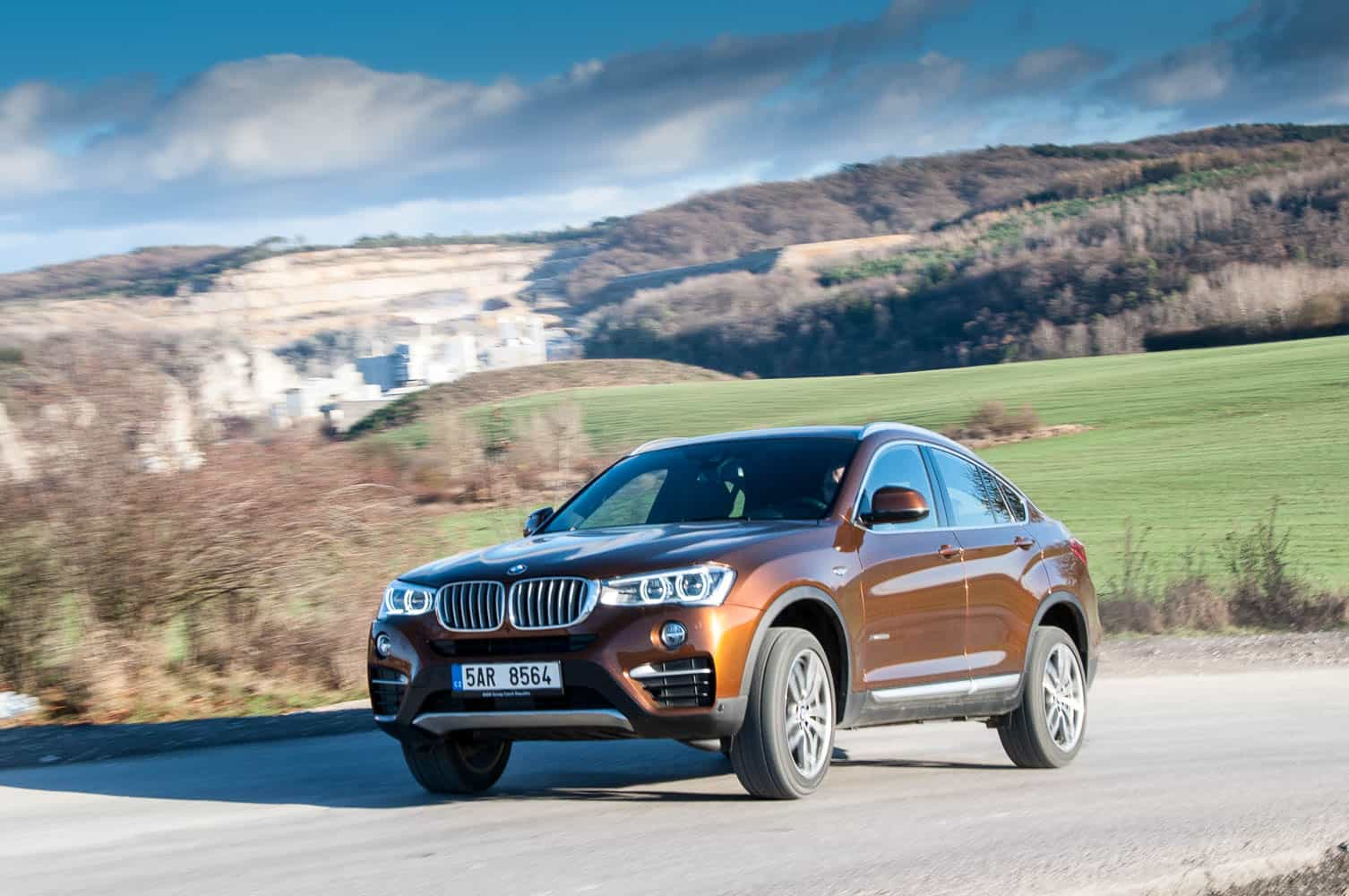 BMW X4 vs Mercedes GLC Coupé-0467