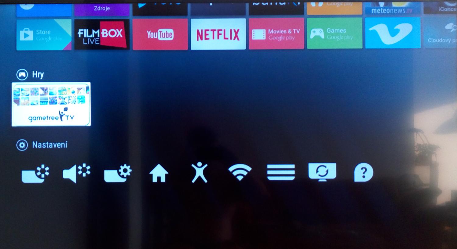 Hry (viz také další fota).