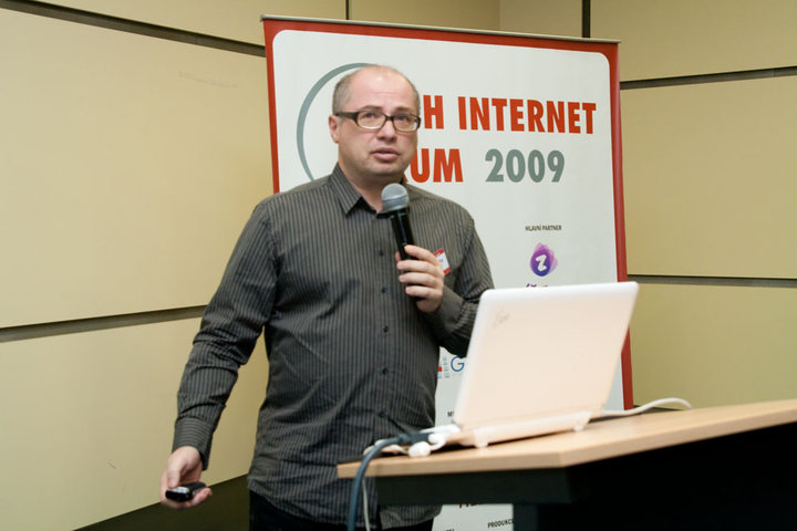 CIF2009