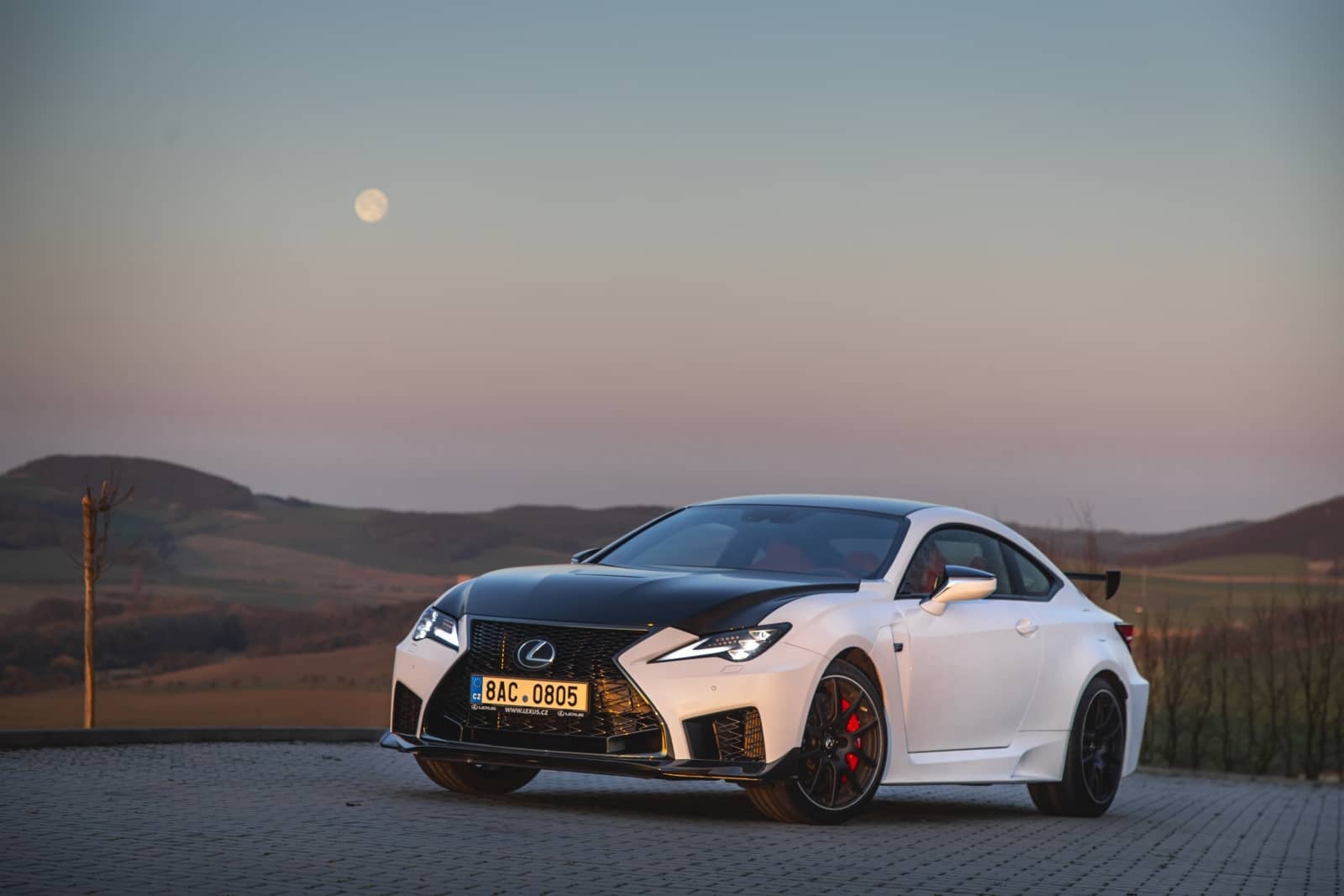 2020-09-Lexus-RCF-TE-foto_1.jpg