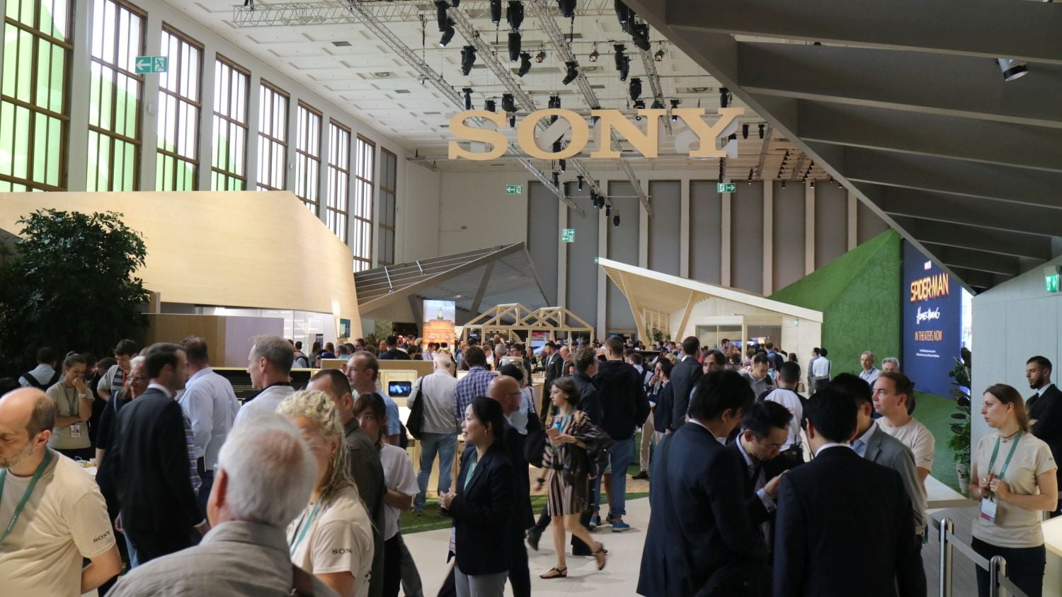 Sony v ležérním stylu.