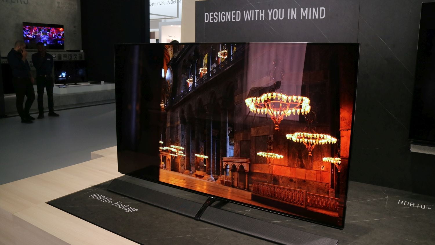 Novou alianci zaměřenou na vývoj a prosazení dynamického HDR10+ uzavírají 20th Century Fox, Samsung a Panasonic. Ten ji – nejen takto – prezentoval na svém stánku.