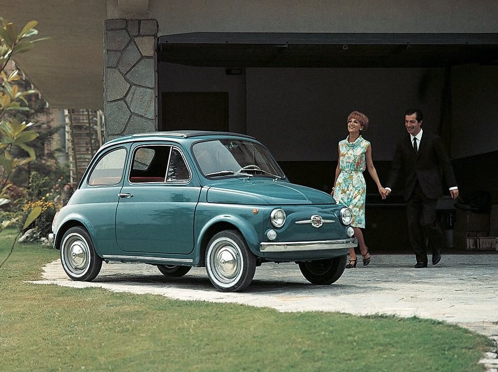 Fiat 500 byl skutečným miniautomobilem. Stal se legendou značky Fiat, a to po celém světě včetně Československa