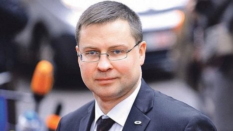 Náhledový obrázek - Valdis Dombrovskis chce pro Lotyšsko euro. Ne tak jeho lid