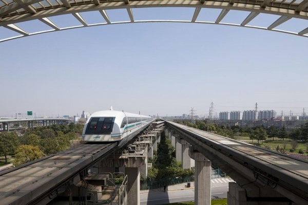 2017-04-cestovc3a1nc3ad-do-vesmc3adru-s-pomocc3ad-magnetickc3a9-