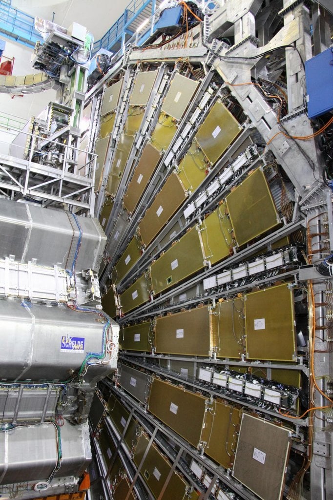 2013-12-evropskc3a1-organizace-pro-jadernc3bd-vc3bdzkum-cern-10.