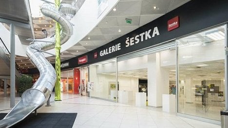 Náhledový obrázek - Centrum Šestka mění majitele. Koupila jej Wood &amp; Company