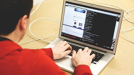 Náhledový obrázek - Průzkum: Hackeři útočí na vaše data čím dál častěji. Jak si hlídáte svou kyberbezpečnost vy?