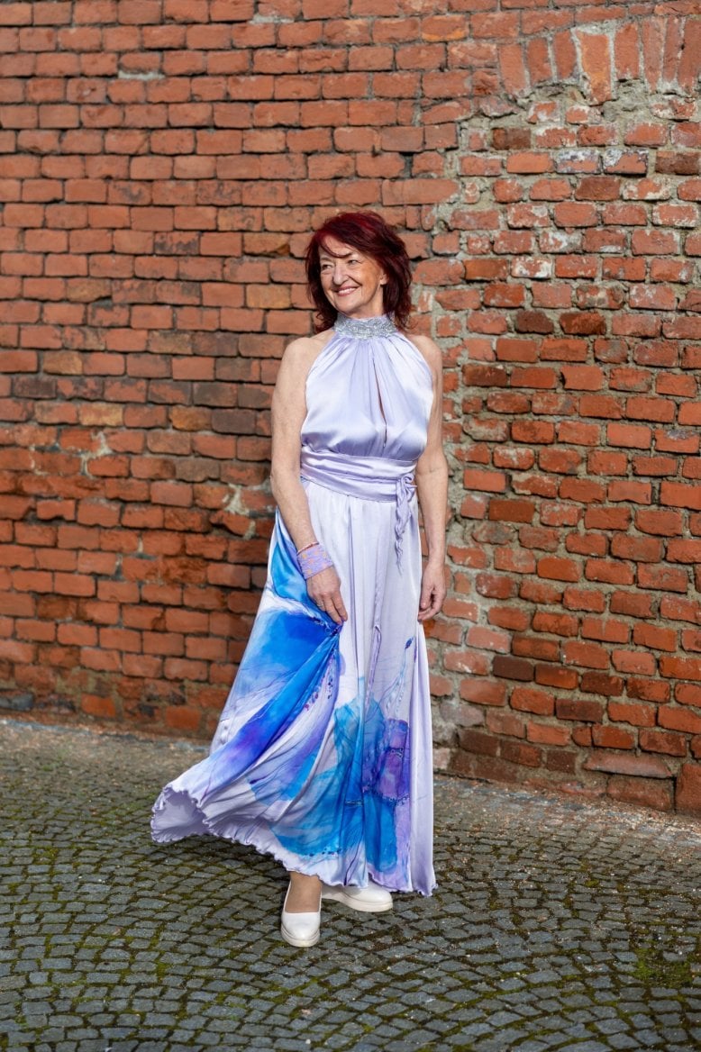 Hedvábné šaty od Blanky Drabové