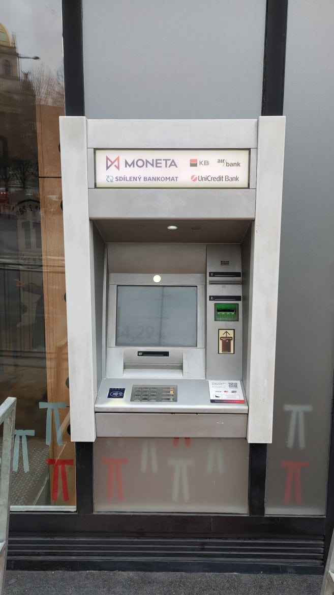ATM MONETA Bank na rohu ulice Krakovská, Václavské náměstí 802/56, Praha 1 (01. 04. 2026)