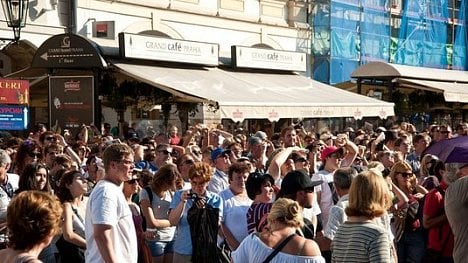 Náhledový obrázek - Turistů v Česku přibylo. Přes noc jich zůstalo o 14 procent více