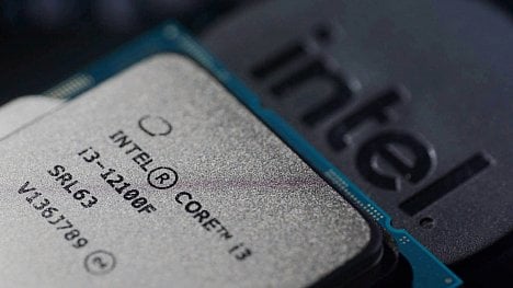 Procesory Intelu pro rok 2027 přinesou 1,4nm proces a ideální herní CPU: Detaily Core Ultra 500 „Razor Lake“