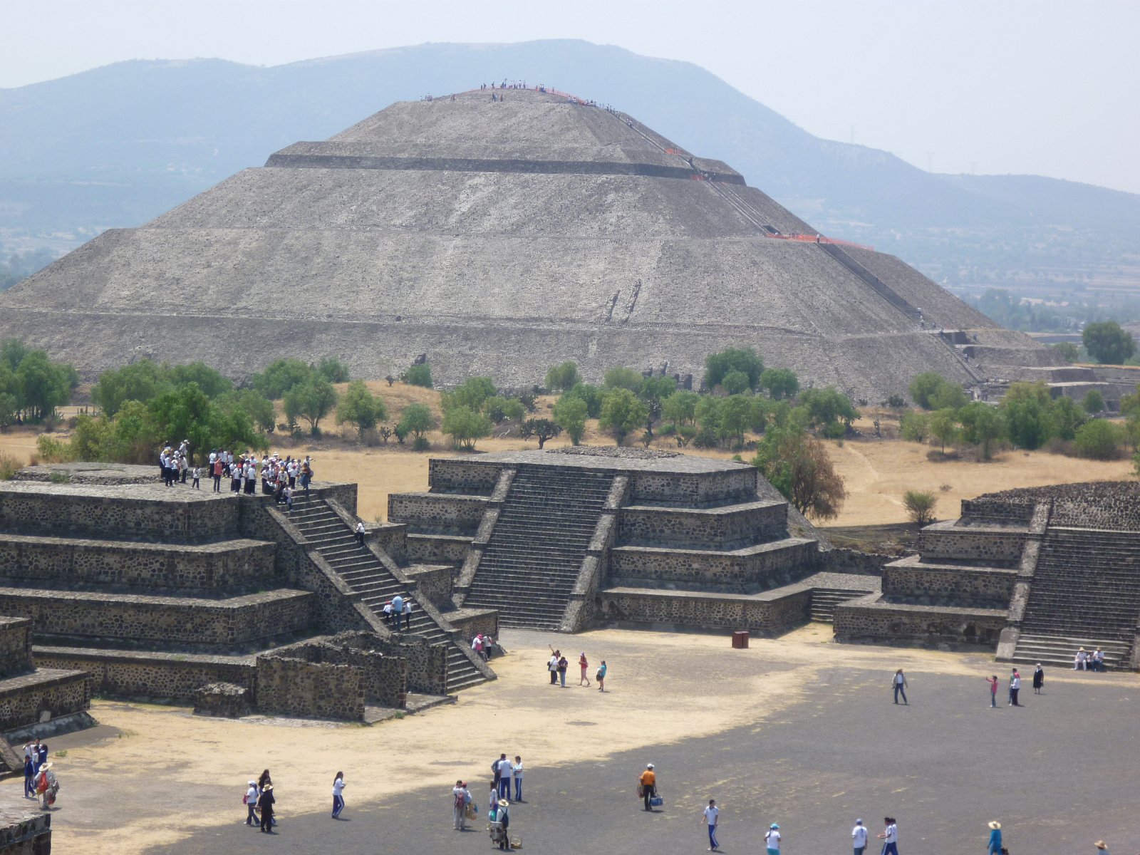 Cyklus Po stopách historie na dokumentárním kanálu Prima Zoom