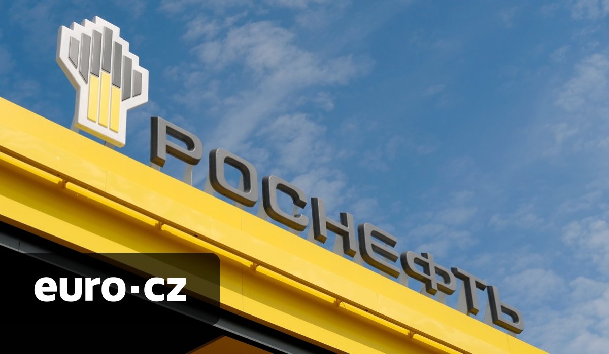 Indie utahuje kohoutky ruské ropy, Kreml mezitím přitvrzuje v hledání nových příjmů, aby udržel ekonomiku nad vodou