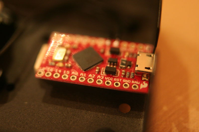 Detailní pohled na destičku s procesorem.