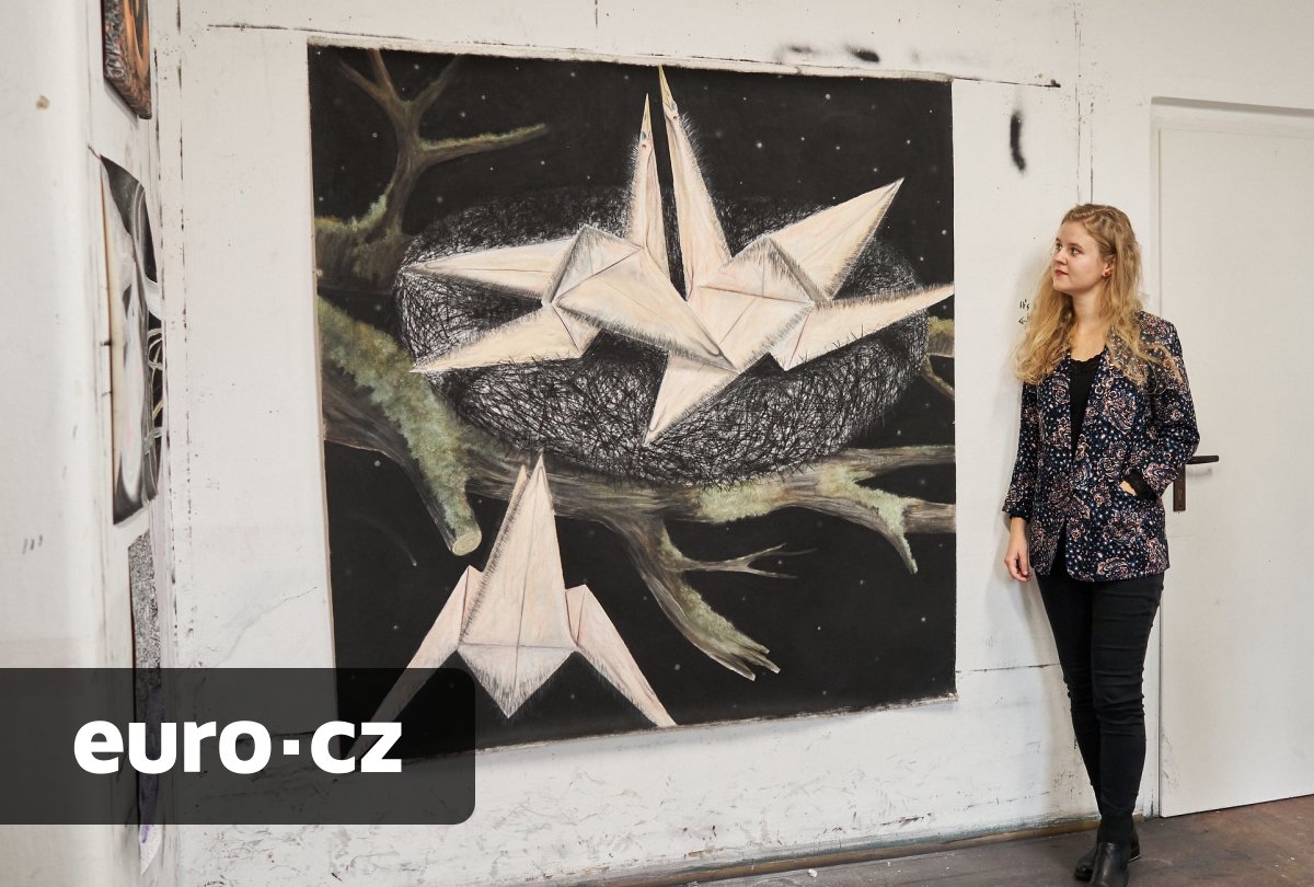 Pryč s plakáty z hobbymarketů. Projekt 100ks nabízí současné české umění za dostupnou cenu, kromě limitovaných výtisků si nově koupíte i originály
