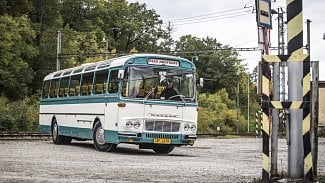 Náhledový obrázek - Svezli jsme se legendárním dálkovým autobusem Š11 „Evropabus“: Na západ, soudruhu!