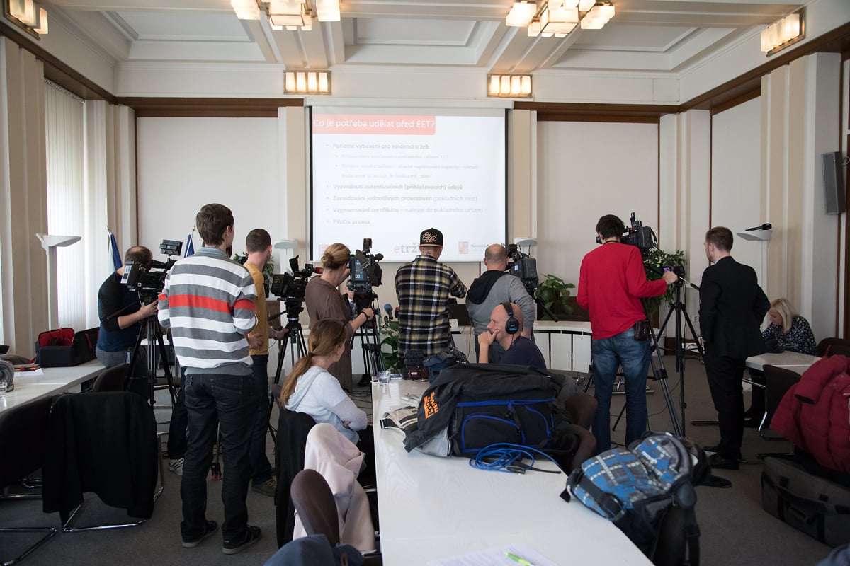 Tisková konference MF k EET (2. 11. 2016)