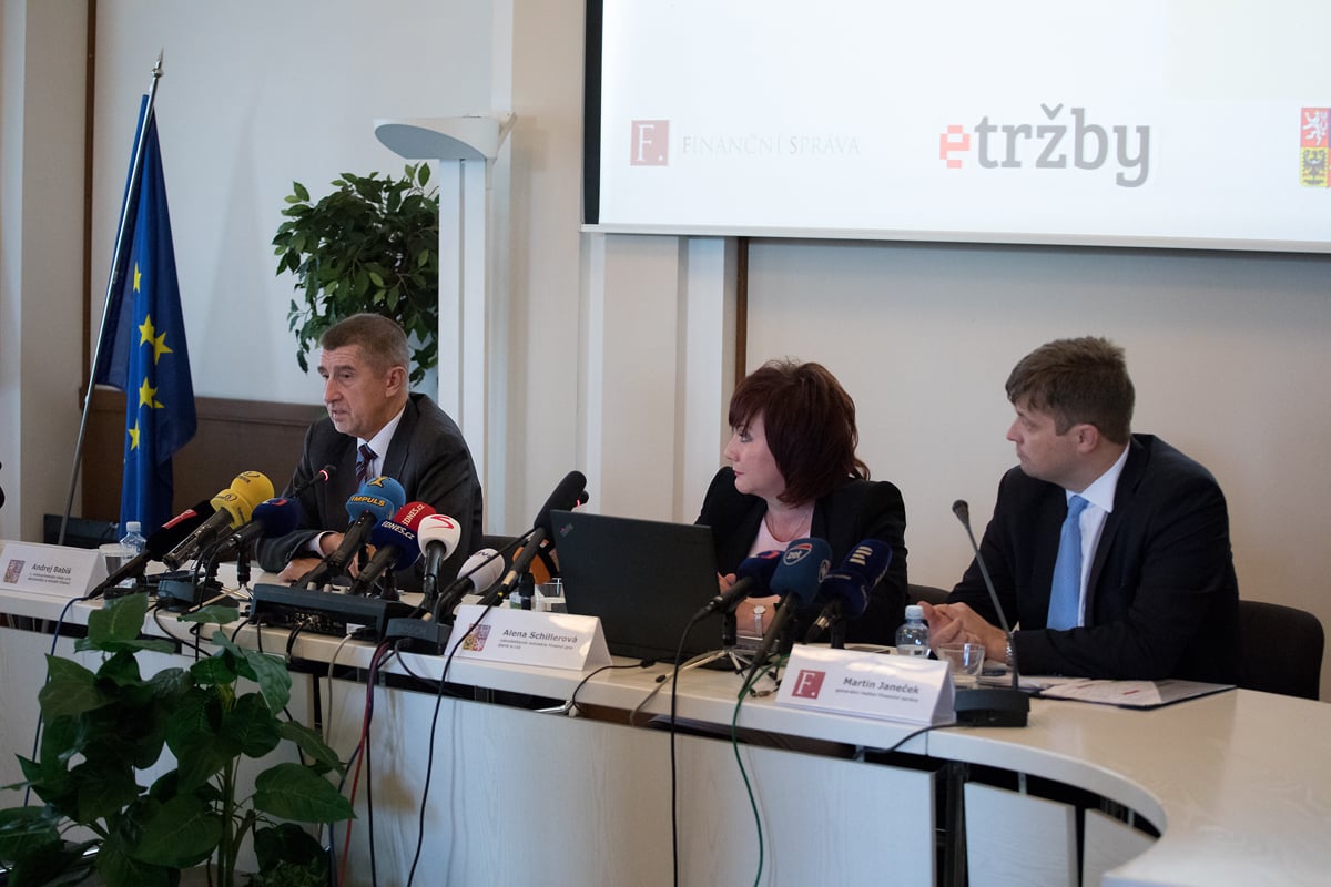 Tisková konference MF k EET (2. 11. 2016)