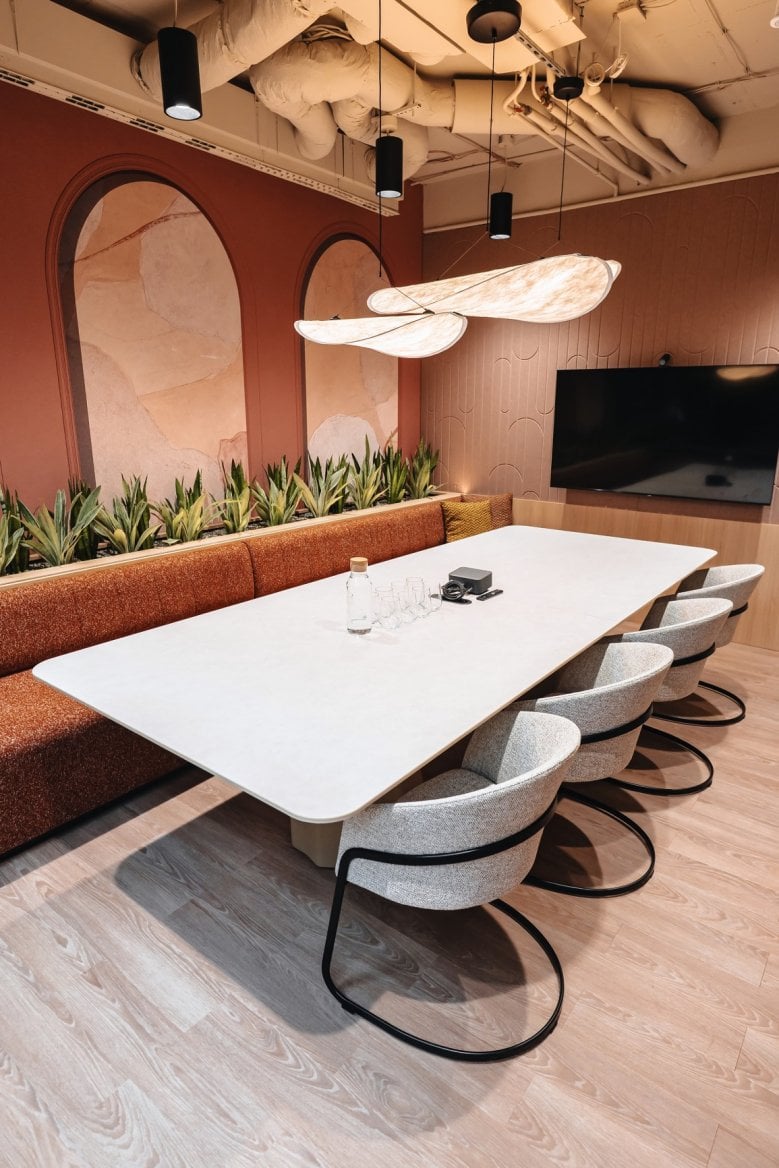 Vloni otevřel Scott.Weber také Idea Hub na pražském Smíchově.