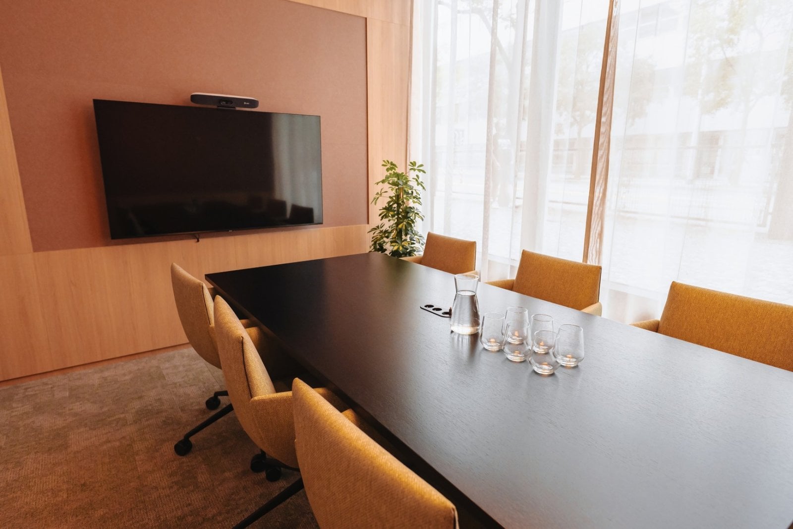 Vloni otevřel Scott.Weber také Idea Hub na pražském Smíchově.