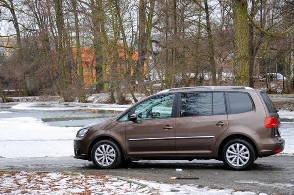 2019-02-volkswagen-touran-20-tdi-dpf-5.jpg