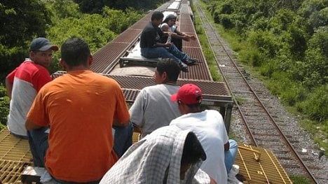 Náhledový obrázek - Ilegálních cest z Mexika do USA ubývá. Převaděči si účtují více