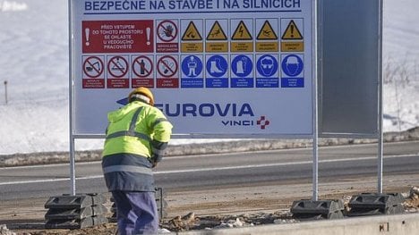 Náhledový obrázek - Příští rok chce stát otevřít 21 kilometrů nových dálnic, investice do infrastruktury porostou