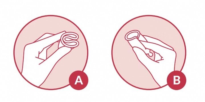 Tipy, jak složit menstruační kalíšek před zavedením do pochvy