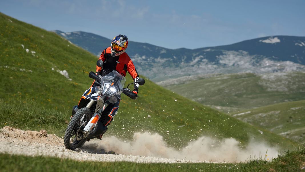 KTM vyšperkovala novinku 790 Adventure R limitovanou sérií Rally