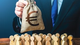 Mzdy, EU, zaměstnanec, peníze