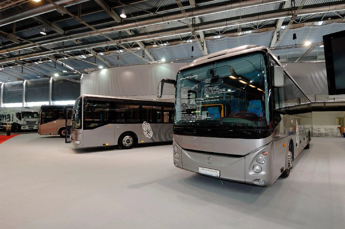 Na veletrhu Autotec v roce 2008 představila společnost Iveco i kompletní nabídku autobusů pro domácí trh i na export