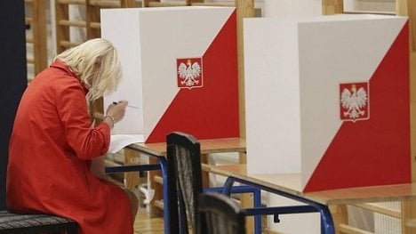 Náhledový obrázek - Právo a spravedlnost ovládlo polské parlamentní volby, zřejmě bude dál vládnout