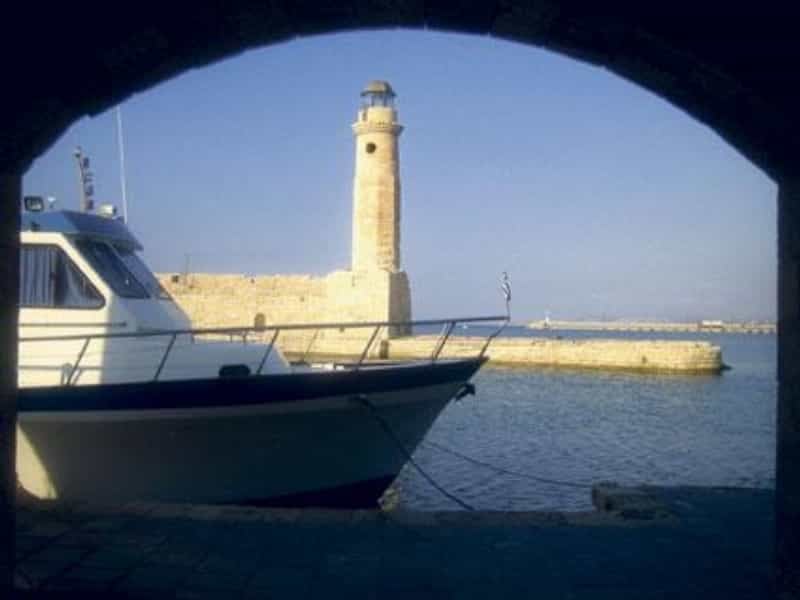 2016-12-krc3a9ta-na-slunci-chutnc3a1-nejlc3a9pe-ve-stc3adnu-1.jp