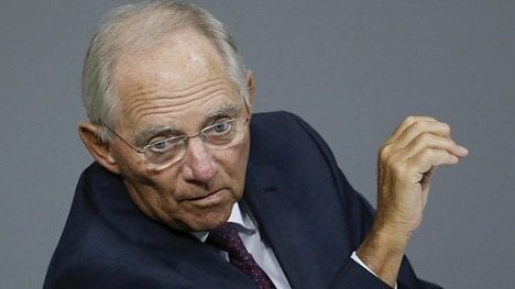 Náhledový obrázek - Schäuble je proti krácení financí z EU kvůli přijímání uprchlíků