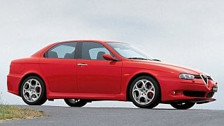 Náhledový obrázek - Retro: Alfa Romeo 156 je s námi už 20 let. Počet aut v provozu povážlivě klesá