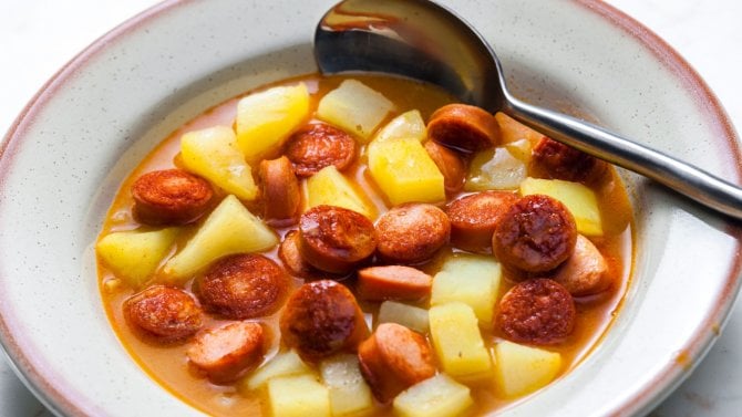 Buřtguláš recept
