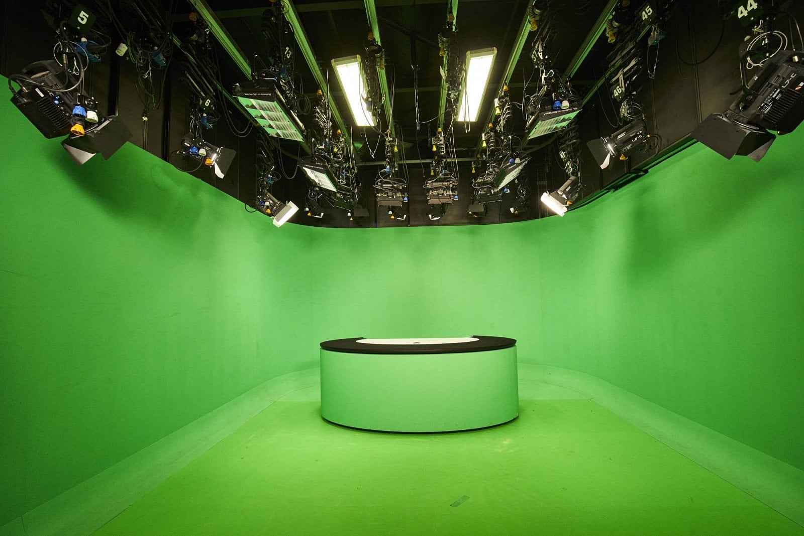 Náhradní studio zpravodajství TV Nova s klíčovací plochou